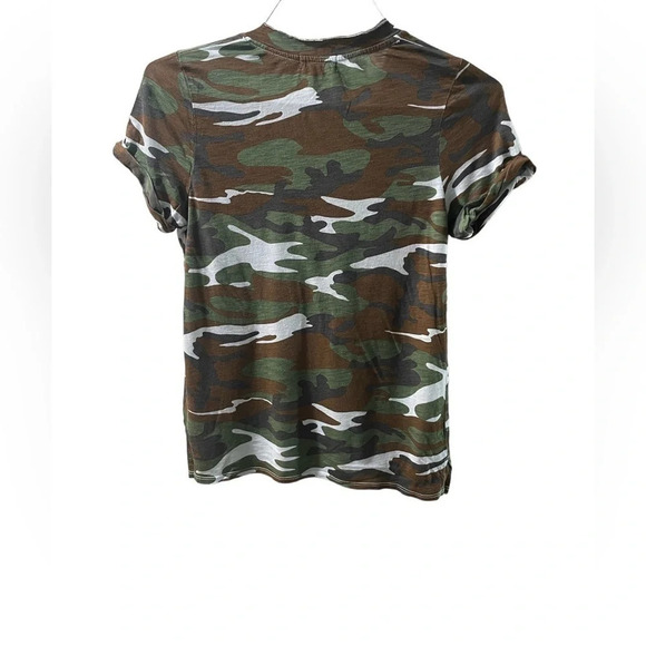 Anthropology Camouflage T-Shirt By t. La, Size Extra Small, NWOT - Picture 2 of 7